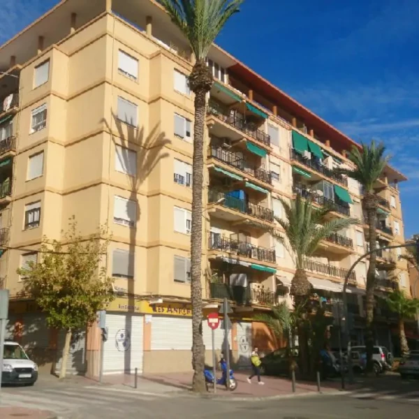 Piso en Venta en Benetússer, València